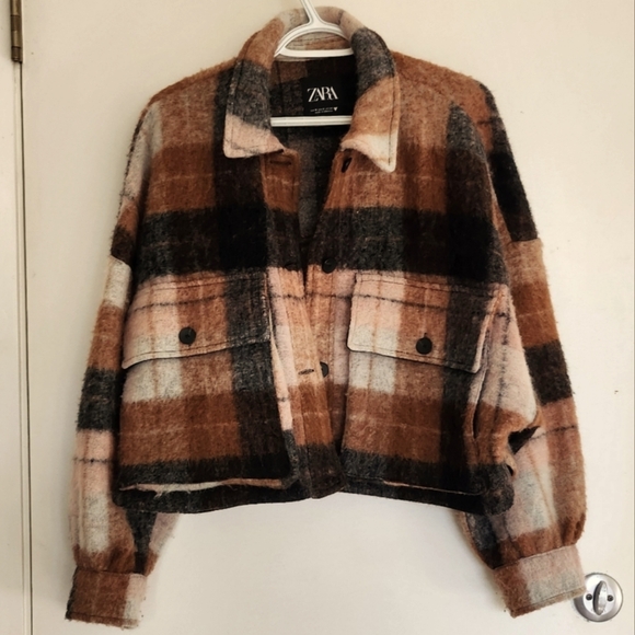 ZARA Crop Plaid Overshirt Shacket Brown Pink Cream in XS - Picture 2 of 9